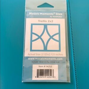 Mosaic Moments Trellis 2x2 Die